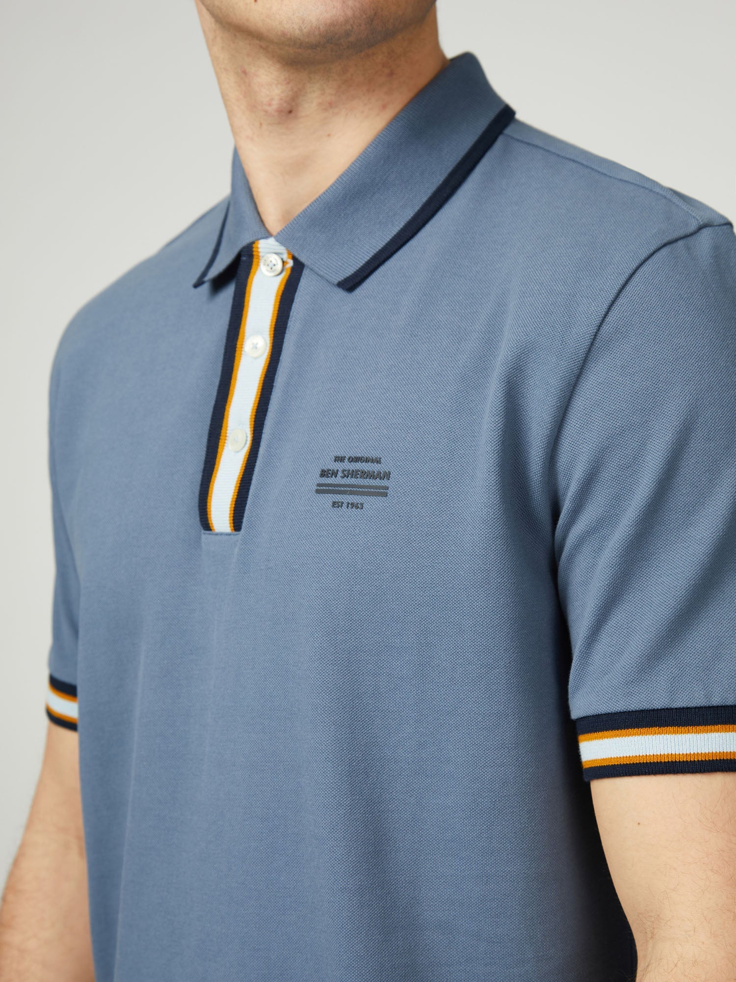 Placket interest polo sea